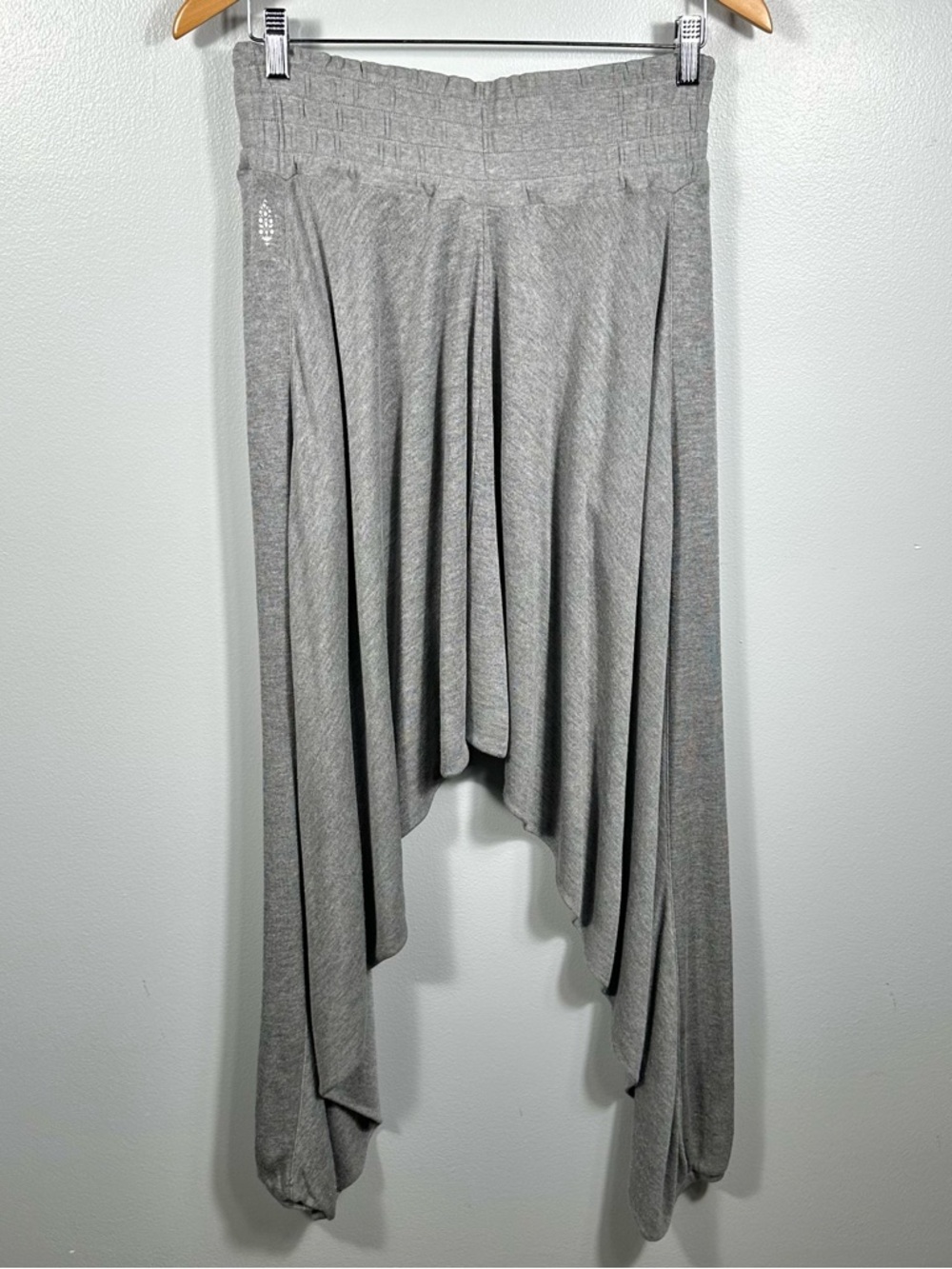 Free People Movement Grey Windy Meadow Harem Pant Size Small Comfy Casual Chic - Picture 5 of 17